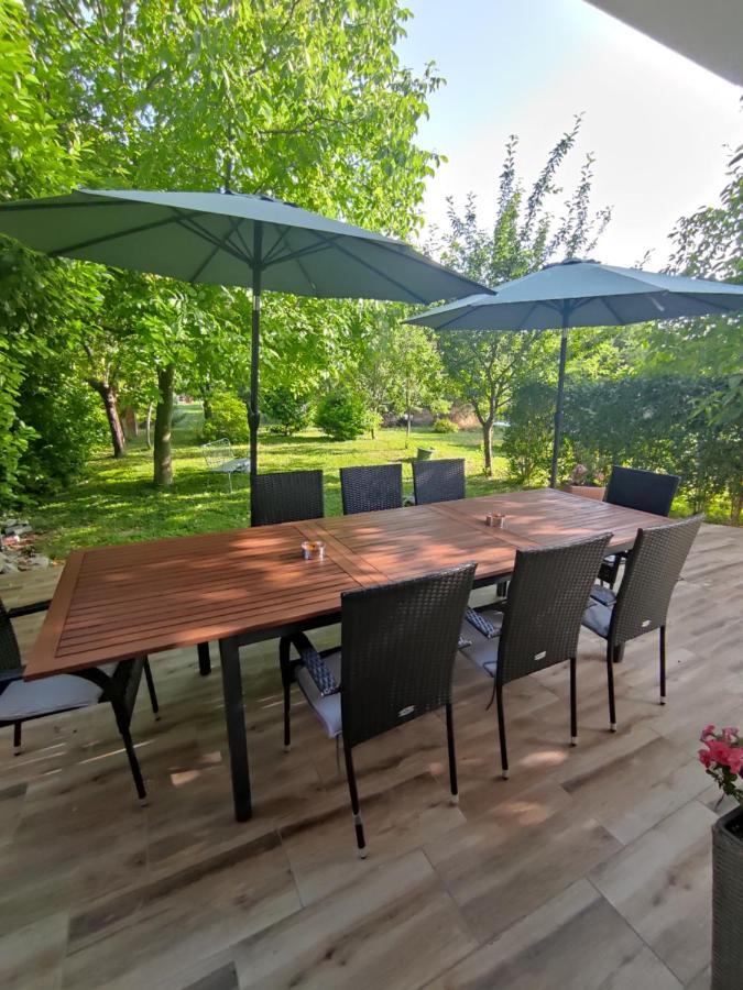 Villa Benaja Swiss Nyaralohaz Keszthely Exterior foto